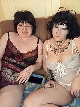 Snapshot of callmelouve chatting on 03.01.26 callmelouve online show from 03.01.26