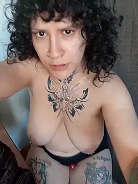 Snapshot of callmelouve chatting on 03.07.26 callmelouve online show from 03.07.26