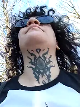 Snapshot of callmelouve chatting on 03.19.26 callmelouve online show from 03.19.26