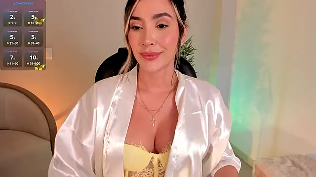 NiaBennet  online show from 01.05.26