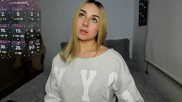 sophi mooreno online show from 03.04.25