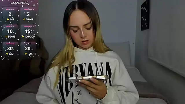 Snapshot of sophi_mooreno chatting on 02.11.26 sophi mooreno online show from 02.11.26