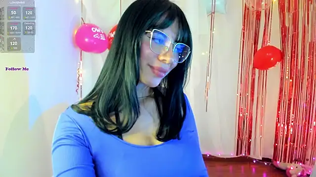 Snapshot of Silvanna-Moree chatting on 02.21.25 Silvanna-Moree online show from 02.21.25