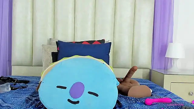 Snapshot of mollieblue69 chatting on 12.30.24 mollieblue69 online show from 12.30.24