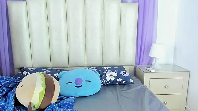 Snapshot of mollieblue69 chatting on 01.09.25 mollieblue69 online show from 01.09.25