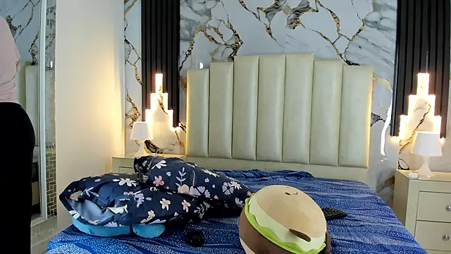 Snapshot of mollieblue69 chatting on 01.23.25 mollieblue69 online show from 01.23.25