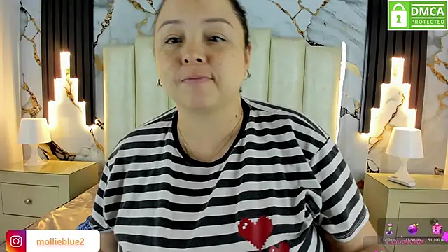 Snapshot of mollieblue69 chatting on 01.25.25 mollieblue69 online show from 01.25.25