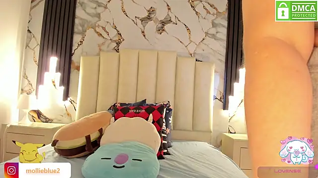 Snapshot of mollieblue69 chatting on 02.09.25 mollieblue69 online show from 02.09.25