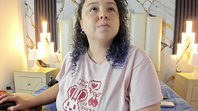 Snapshot of mollieblue69 chatting on 02.28.25 mollieblue69 online show from 02.28.25