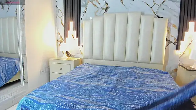 Snapshot of mollieblue69 chatting on 03.01.25 mollieblue69 online show from 03.01.25