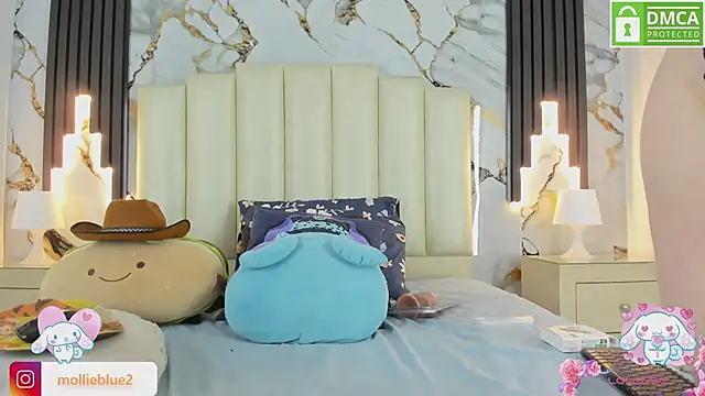 Snapshot of mollieblue69 chatting on 03.05.25 mollieblue69 online show from 03.05.25