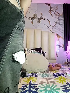 Snapshot of mollieblue69 chatting on 12.03.25 mollieblue69 online show from 12.03.25