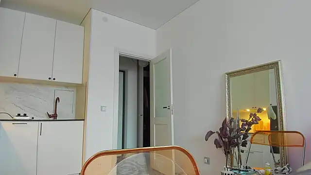 Kossie  online show from 02.06.25