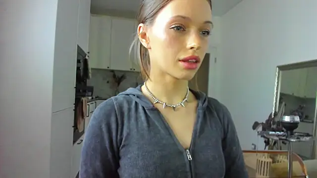 Kossie  online show from 02.13.25