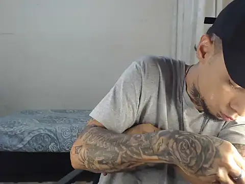 emiliano hottt online show from 01.26.25