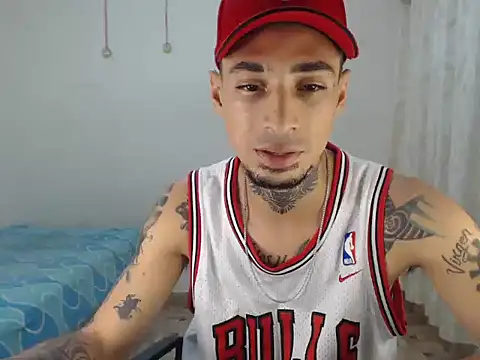 emiliano hottt online show from 12.05.25