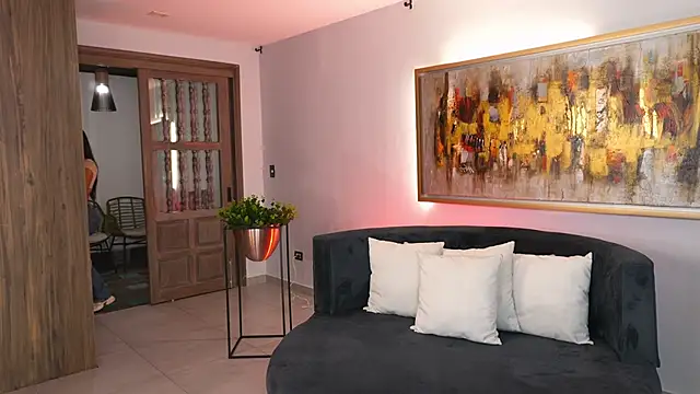 KateSunder online show from 12.16.25