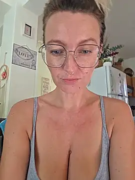 MissMialicious online show from 07.25.26