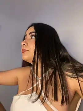 Snapshot of jailyncam_ chatting on 12.23.24 jailyncam online show from 12.23.24