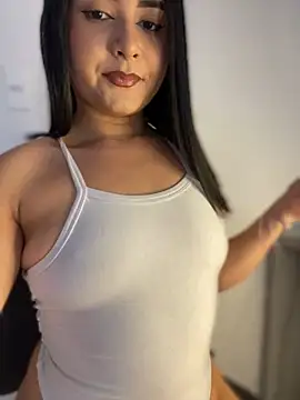 Snapshot of jailyncam_ chatting on 01.23.25 jailyncam online show from 01.23.25