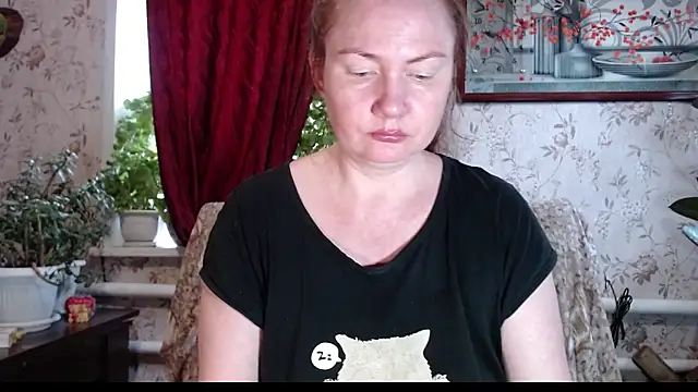 Snapshot of EmilyDoth chatting on 05.06.26 EmilyDoth online show from 05.06.26