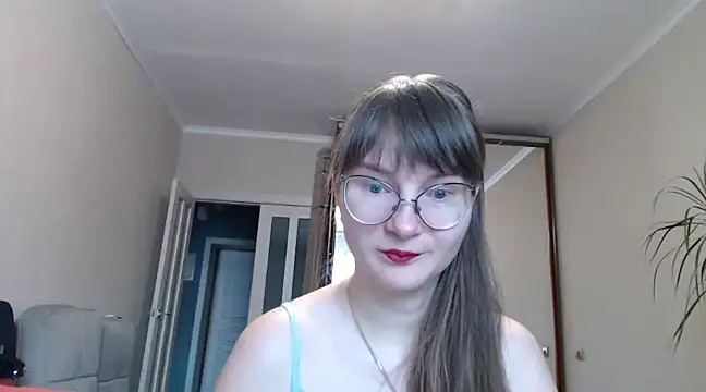 KiraGoldens online show from 03.19.25