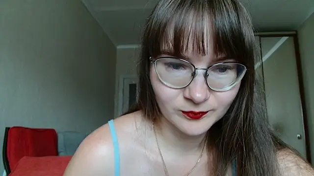 Snapshot of KiraGoldens chatting on 07.23.26 KiraGoldens online show from 07.23.26
