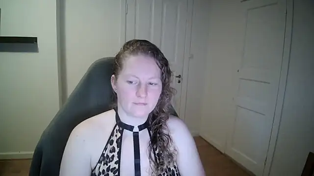 Girlnina-1995 online show from 01.28.25