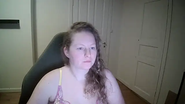 Girlnina-1995 online show from 02.03.25