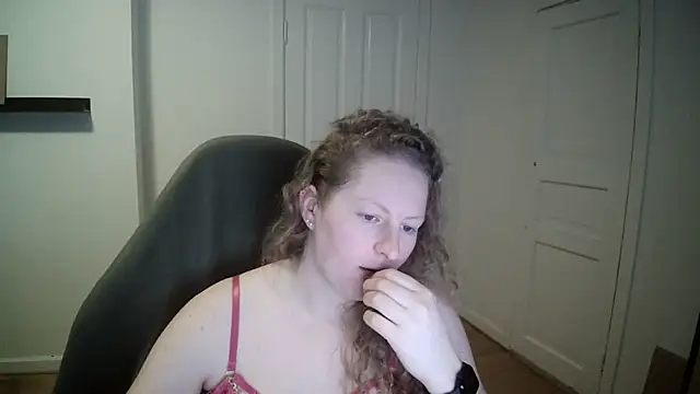 Girlnina-1995 online show from 02.24.25