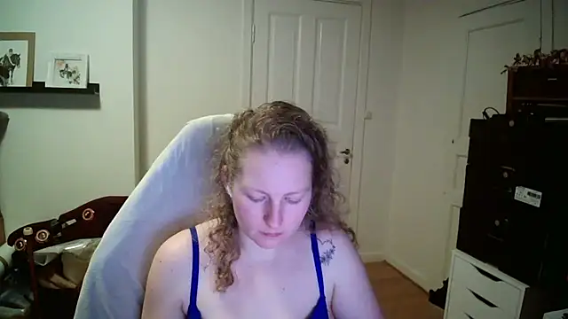 Girlnina-1995 online show from 02.11.26