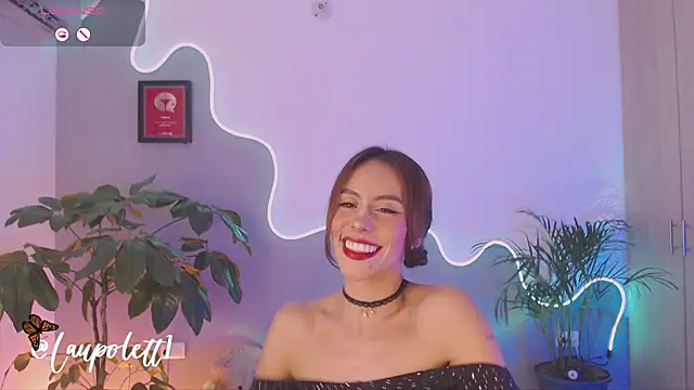 Snapshot of LauPolett chatting on 01.25.25 LauPolett online show from 01.25.25