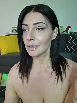 Snapshot of AryaSummersReal chatting on 06.25.26 AryaSummersReal online show from 06.25.26