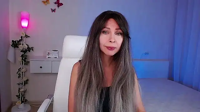 Snapshot of wendifoste chatting on 10.23.25 wendifoste online show from 10.23.25