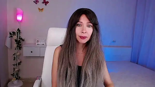 Snapshot of wendifoste chatting on 11.20.25 wendifoste online show from 11.20.25