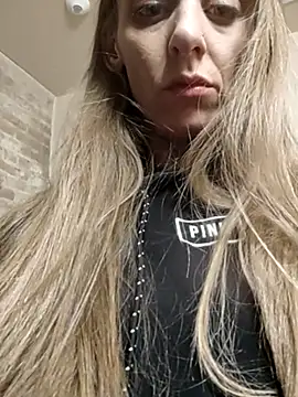 Snapshot of eatmeplease44 chatting on 03.20.25 eatmeplease44 online show from 03.20.25