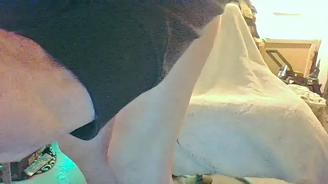 Snapshot of eatmeplease44 chatting on 09.28.25 eatmeplease44 online show from 09.28.25