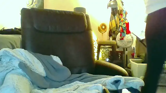 Snapshot of eatmeplease44 chatting on 10.18.25 eatmeplease44 online show from 10.18.25