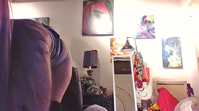 Snapshot of eatmeplease44 chatting on 11.16.25 eatmeplease44 online show from 11.16.25