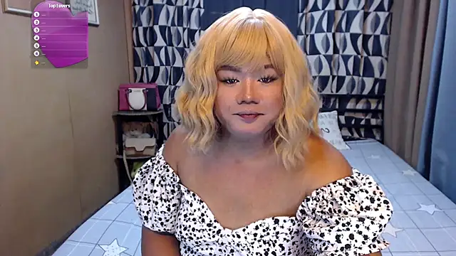 Snapshot of MagnificatMistress chatting on 12.28.24 MagnificatMistress online show from 12.28.24