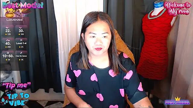 Snapshot of MagnificatMistress chatting on 11.22.25 MagnificatMistress online show from 11.22.25