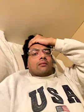 Snapshot of BritKink chatting on 11.16.25 BritKink online show from 11.16.25