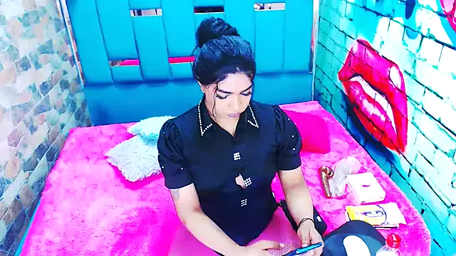 violet bigcock774 online show from 06.05.26