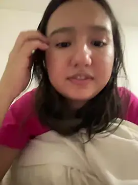 Snapshot of Pinkie_Princes chatting on 12.24.24 Pinkie Princes online show from 12.24.24