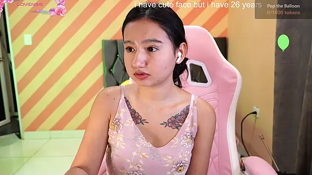Snapshot of Pinkie_Princes chatting on 01.25.25 Pinkie Princes online show from 01.25.25
