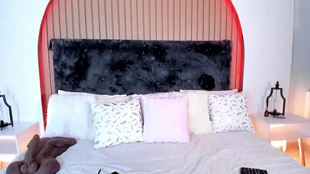 Karlagonzales  online show from 05.22.26