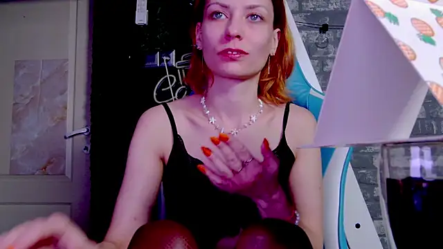 Snapshot of karo123421 chatting on 03.07.25 karo123421 online show from 03.07.25