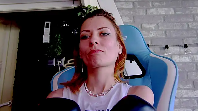 Snapshot of karo123421 chatting on 03.09.25 karo123421 online show from 03.09.25