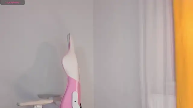 Snapshot of SueNiceeeee chatting on 12.03.25 SueNiceeeee online show from 12.03.25