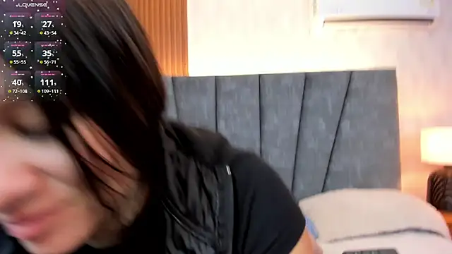 Snapshot of Falak_sweett_ chatting on 10.24.25 Falak sweett online show from 10.24.25